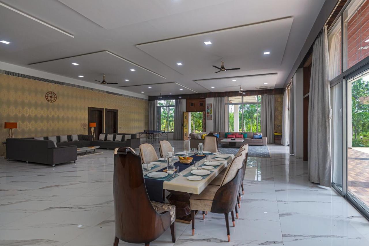 Saffronstays Odyssey, Karjat - 10 Acres Pet-Friendly Estate With Swimming Pool Chinchavli 外观 照片