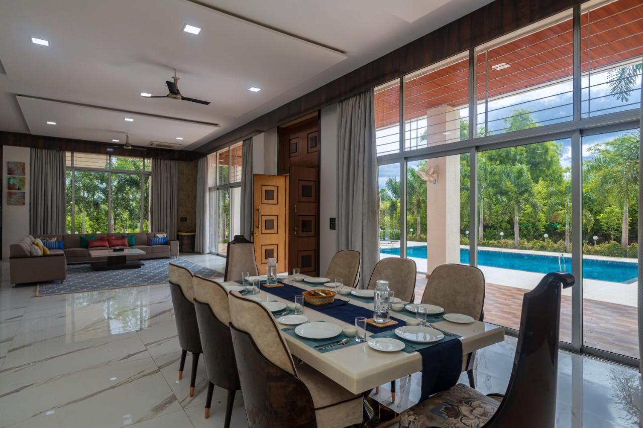 Saffronstays Odyssey, Karjat - 10 Acres Pet-Friendly Estate With Swimming Pool Chinchavli 外观 照片