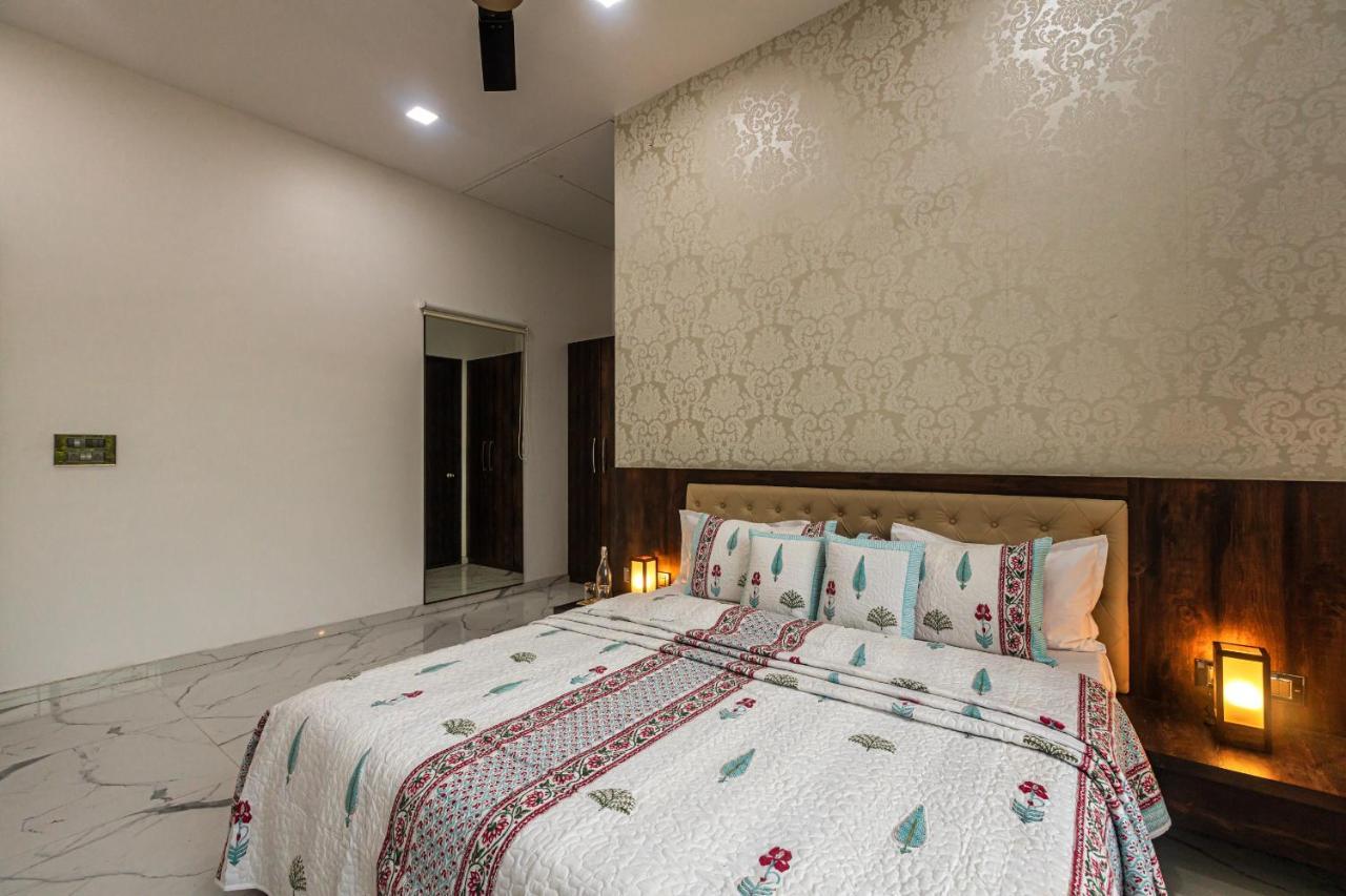 Saffronstays Odyssey, Karjat - 10 Acres Pet-Friendly Estate With Swimming Pool Chinchavli 外观 照片