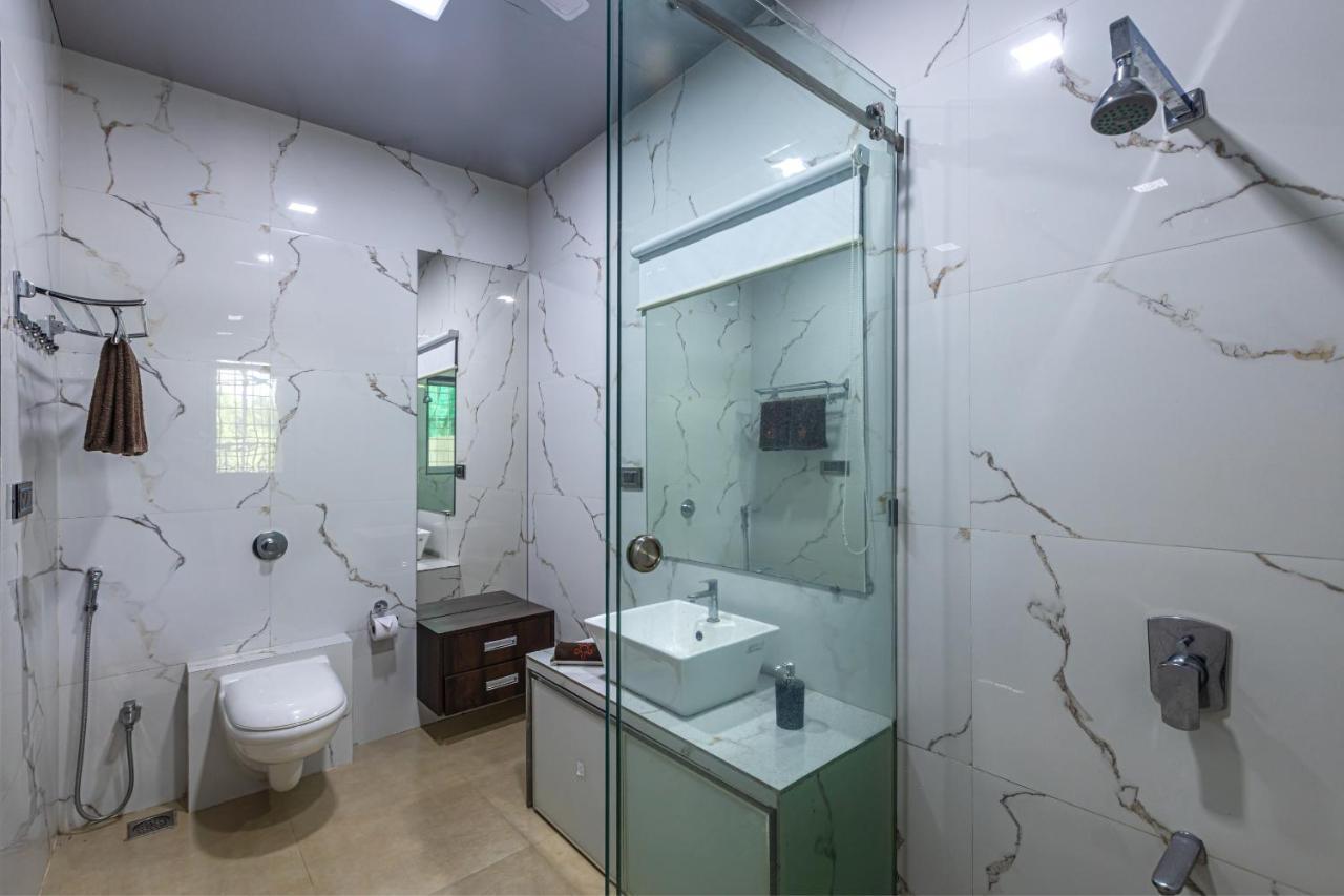 Saffronstays Odyssey, Karjat - 10 Acres Pet-Friendly Estate With Swimming Pool Chinchavli 外观 照片